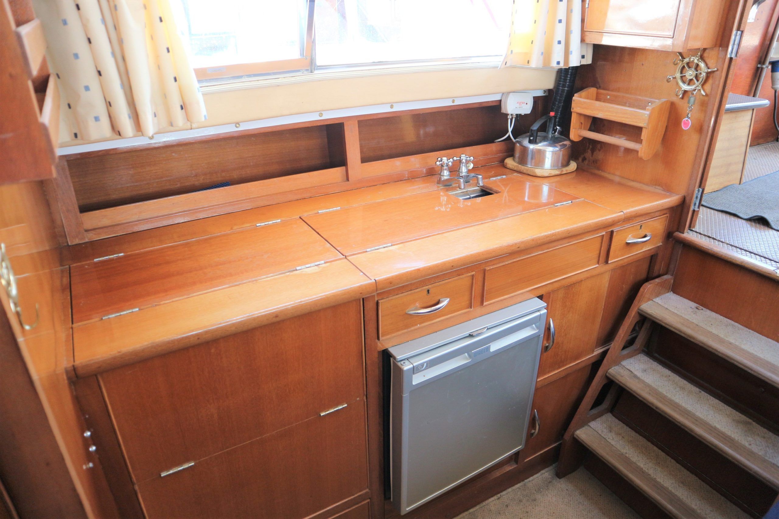 Freeman 27 For Sale Norfolk Yacht Agency NYH2044