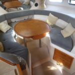 Forward saloon seating/berth