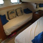 Mid cabin with twin beds