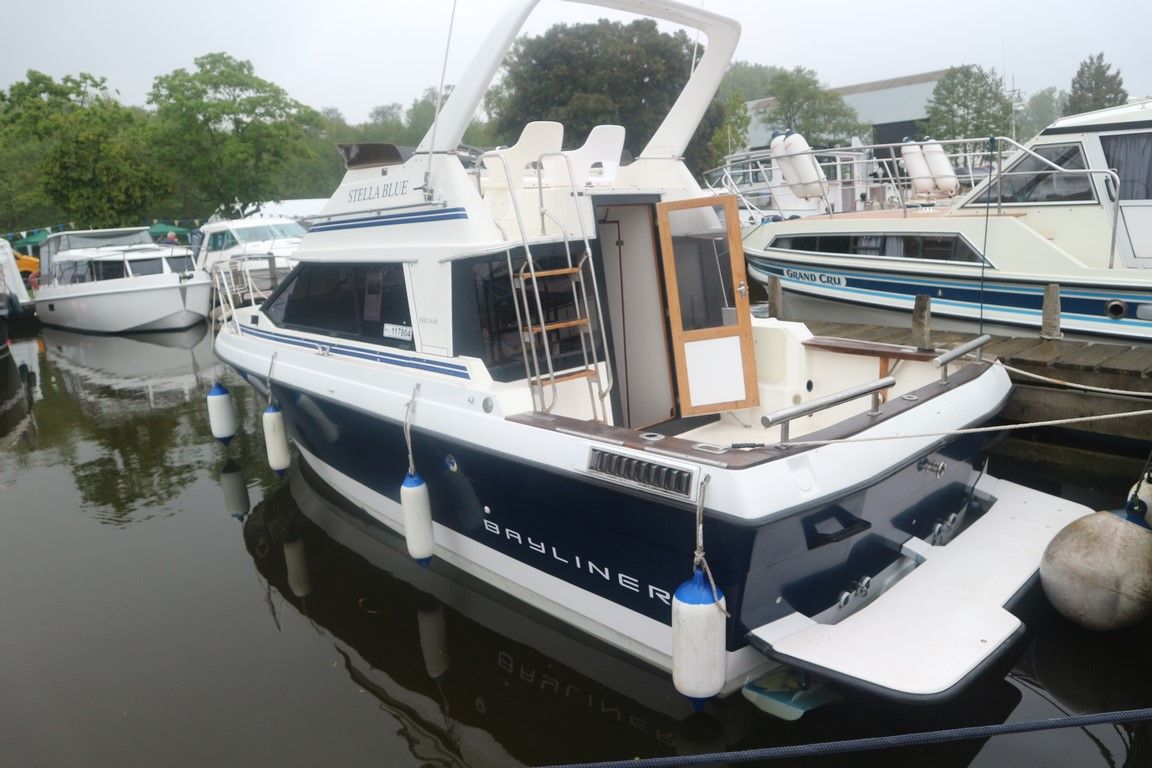 bayliner-2556-for-sale-norfolk-yacht-agency-nyb74060