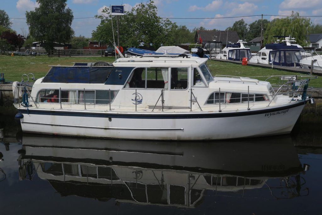 Broom 30 For Sale Norfolk Yacht Agency NYB74424